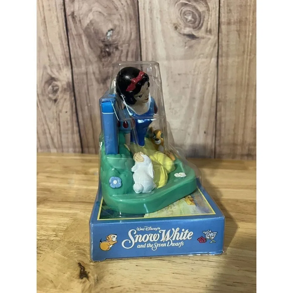 Disney Snow White Seven Dwarfs Floating Soap Dish